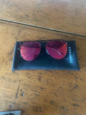 Topfoxx Black Frame Sunglasses with Red Mirrored Lenses